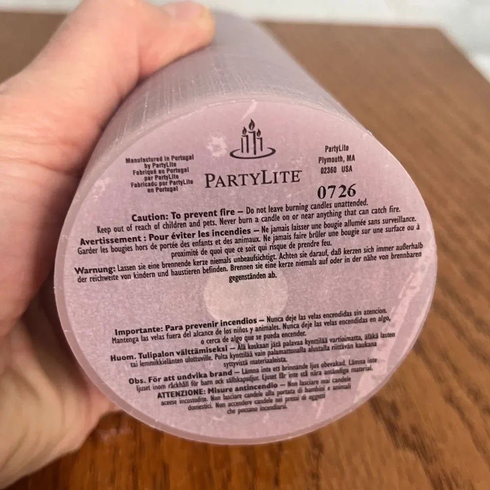 PartyLite pillar has